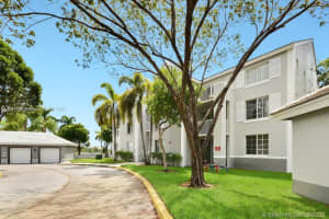 11185 SW 6th St APT 203, Pembroke Pines, FL 33025, Sold 03/11/24