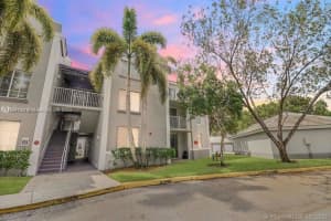11185 SW 6th St APT 203, Pembroke Pines, FL 33025, Sold 03/11/24