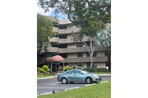901 Colony Point Cir APT 422, Pembroke Pines, FL 33026, Sold 07/05/24