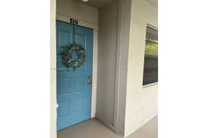 901 Colony Point Cir APT 422, Pembroke Pines, FL 33026, Sold 07/05/24