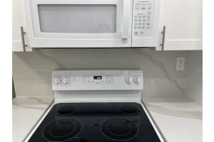 10762 N Kendall Dr APT I19, Miami, FL 33176, Sold 03/25/24