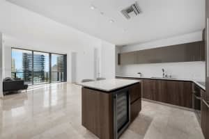 88 SW 7th St Apartment 2405, Miami, FL 33130, Sold 04/26/24