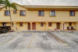 11761 SW 18th St APT 6, Miami, FL 33175, Sold 02/14/24