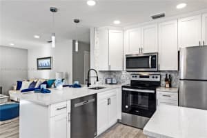 6 Vista Palm Ln APT 206, Vero Beach, FL 32962, Sold 03/25/24