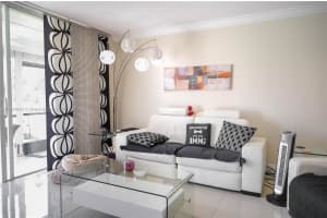 9200 N Hollybrook Lake Dr APT 102, Pembroke Pines, FL 33025, Sold 06/01/24