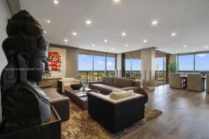 19667 Turnberry Way #12j, Miami, FL 33180, Sold 02/29/24