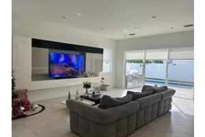 7453 NW 100th Ct, Doral, FL 33178, Sold 03/13/24