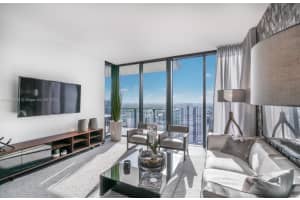 88 SW 7th St Apt 3206, Miami, FL 33130, Sold 03/15/24