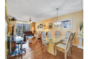 2871 Somerset Dr APT 216, Lauderdale Lakes, FL 33311, Sold 07/05/24