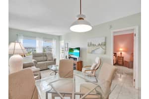 4706 NW 36th St APT 607, Lauderdale Lakes, FL 33319, Sold 03/20/24