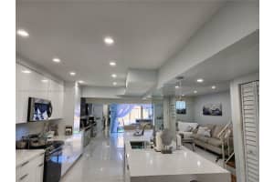 3301 Simms St 12b Hollywood, FL 33021 - MLS#A11505725