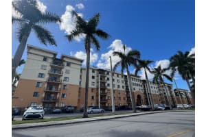 9300 Fontainebleau Blvd E602, Miami, FL 33172, Sold 05/28/24