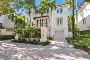 3518 Bayshore Villas Dr, Miami, FL 33133, Sold 03/15/24