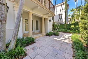 3518 Bayshore Villas Dr, Miami, FL 33133, Sold 03/15/24