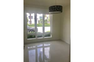 10464 NW 66th St, Doral, FL 33178, Sold 04/03/24
