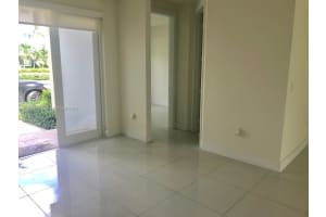 10464 NW 66th St, Doral, FL 33178, Sold 04/03/24