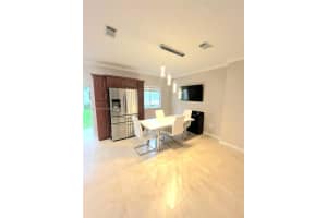 6900 NW 179th St Apt 113-1, Hialeah, FL 33015, Sold 03/14/24