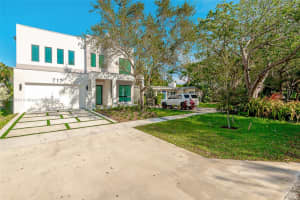 717 SE 8th St, Fort Lauderdale, FL 33316, Sold 06/11/24