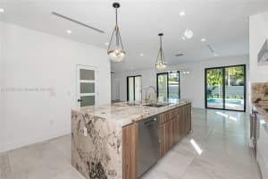 717 SE 8th St, Fort Lauderdale, FL 33316, Sold 06/11/24