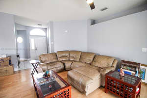 725 SE 28th Ln, Homestead, FL 33033, Sold 10/30/24