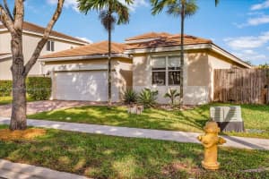649 SE 31st Ave, Homestead, FL 33033, Sold 01/29/24