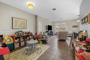 649 SE 31st Ave, Homestead, FL 33033, Sold 01/29/24