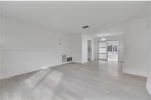141 NW 27th St, Pompano Beach, FL 33064, Sold 04/08/24