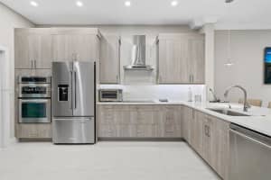 87 Hendricks Isle, Fort Lauderdale, FL 33301, Sold 02/09/24