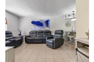 7211 W 24th Ave APT 2217, Hialeah, FL 33016, Sold 04/08/24