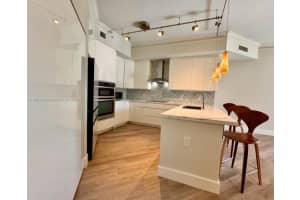 3001 NE 185th St APT 516, Aventura, FL 33180, Sold 04/25/24