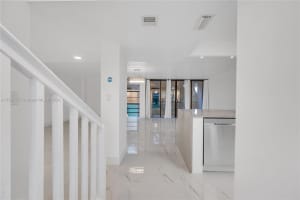 3401 N Country Club Dr APT 109, Aventura, FL 33180, Sold 05/03/24