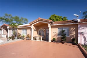 17235 NW 71st Pl, Hialeah, FL 33015, Sold 02/14/24