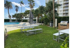 1408 Brickell Bay Dr #218, Miami, FL 33131, Sold 02/09/24