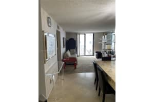 4301 Collins Ave APT 305, Miami Beach, FL 33140, Sold 06/03/24