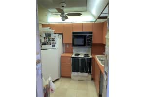 4301 Collins Ave APT 305, Miami Beach, FL 33140, Sold 06/03/24