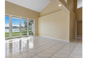 1042 Laguna Springs Dr, Weston, FL 33326, Sold 01/31/24