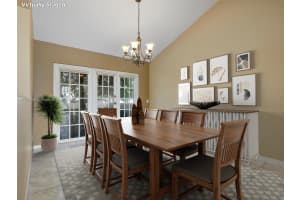 1042 Laguna Springs Dr, Weston, FL 33326, Sold 01/31/24