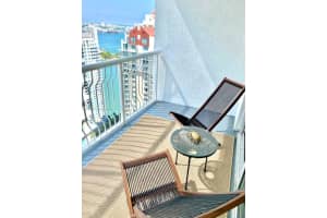 1200 Brickell Bay Dr APT 4010, Miami, FL 33131, Sold 01/06/25