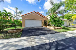 4208 Mahogany Ridge Dr, Weston, FL 33331, Sold 03/04/24