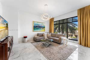 200 E Palmetto Park Rd APT 16, Boca Raton, FL 33432, Sold 03/07/24