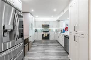 640 Tennis Club Dr APT 310, Fort Lauderdale, FL 33311, Sold 02/29/24