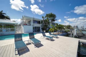 405 N Hibiscus Dr APT 201, Miami Beach, FL 33139, Sold 01/31/24