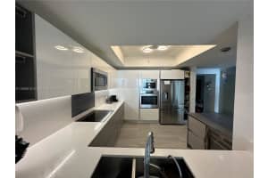3330 NE 190th St APT 912, Aventura, FL 33180, Sold 04/15/24