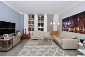 3001 NE 185th St APT 338, Aventura, FL 33180, Sold 09/09/24