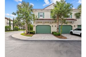 4397 Cascada Cir, Hollywood, FL 33024, Sold 02/15/24