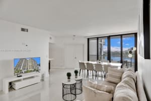 20281 E Country Club Dr APT 905, Aventura, FL 33180, Sold 05/08/24