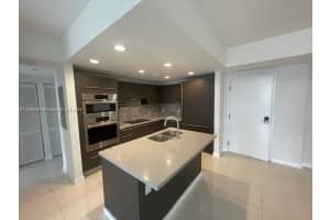 7825 NW 107th Ave Apt 320, Doral, FL 33178, Sold 10/15/24