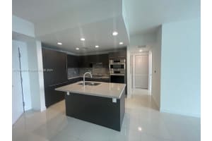 7825 NW 107th Ave Apt 320, Doral, FL 33178, Sold 10/15/24