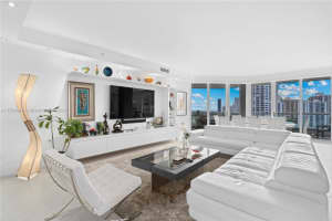 21050 Point Pl #1602, Aventura, FL 33180, Sold 04/25/24