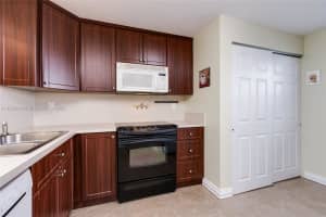 7680 NW 18th St APT 405, Margate, FL 33063, Sold 07/12/24